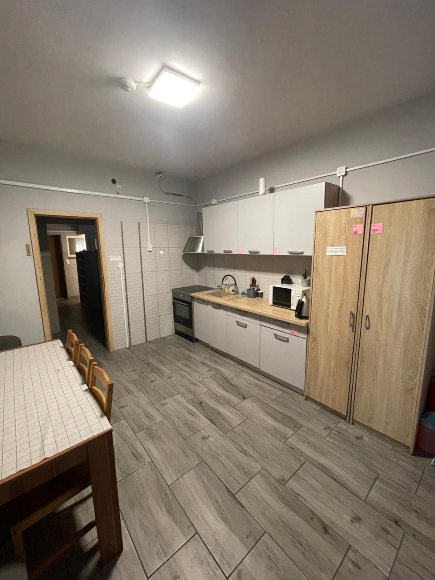 Dom U Dorogi Hostel Ozarow Mazowiecki Bagian luar foto